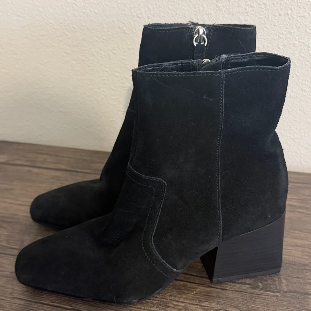 AQUA COLLEGE Waterproof Padded Tora Square Toe Stacked Heel Zip-Up Suede Booties